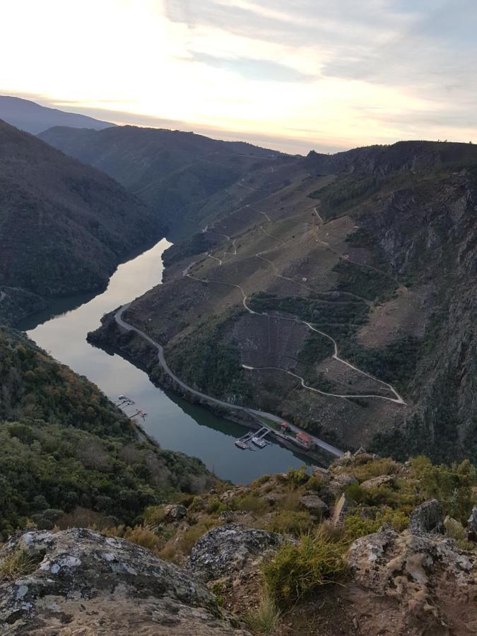 A Paragueria Sas de Penelas Esterno foto