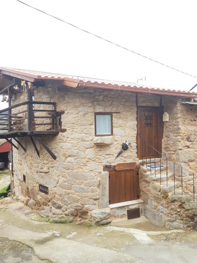 A Paragueria Sas de Penelas Esterno foto