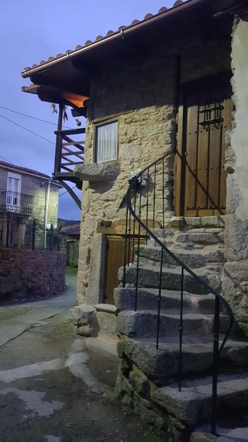 A Paragueria Sas de Penelas Esterno foto